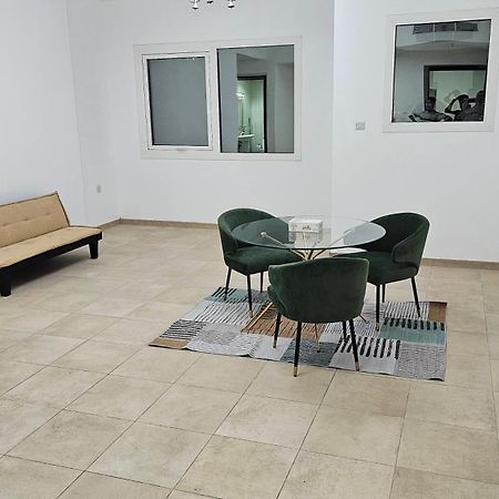 Lavish Private Rooms Sharjah Esterno foto