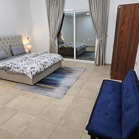 Lavish Private Rooms Sharjah Esterno foto