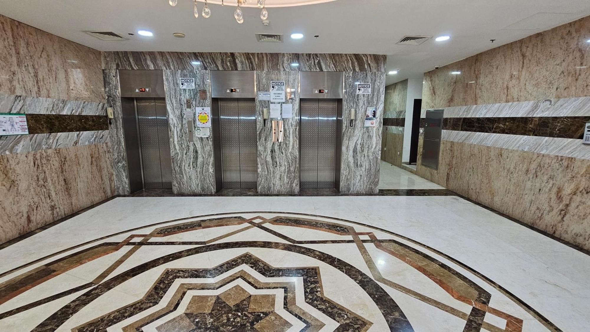 Lavish Private Rooms Sharjah Esterno foto